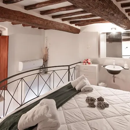 Apartment Le Petit Bijou Danzetta Downtown Luxury Mini Loft