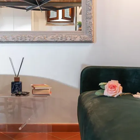 Le Petit Bijou Danzetta Downtown Luxury Mini Loft Apartment *